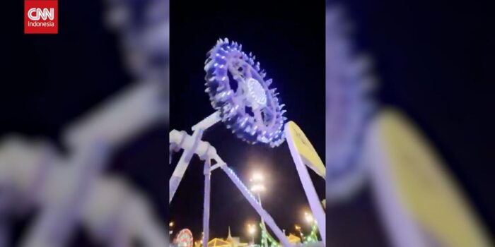 Berita Detik-detik Wahana Arab Saudi Ambruk, 23 Terluka