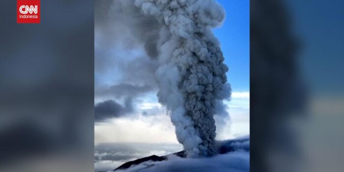 Berita Setelah Gempa, Gunung di Rusia Erupsi Pertama Dalam 450 Tahun