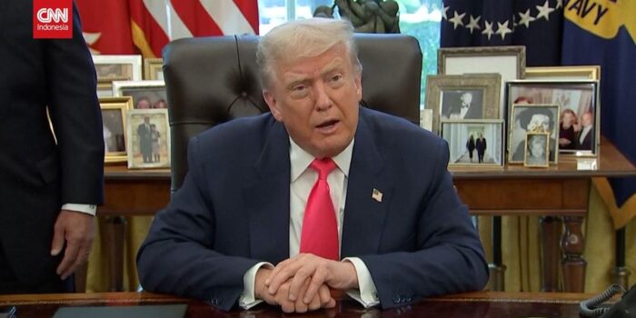 Berita Trump Pede Bisa Pertemukan dan Damaikan Putin-Zelensky