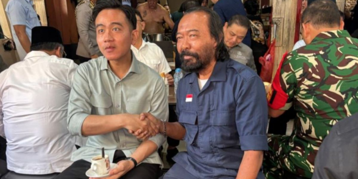 Berita Gibran Bertemu ‘Surya Paloh’ saat Ngopi di Kopi Asiang Pontianak
