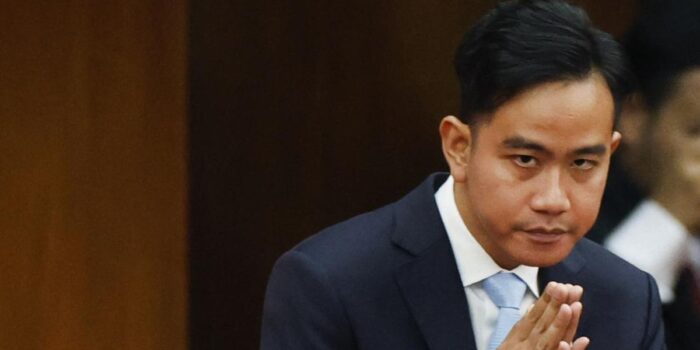 Berita Gibran Ganti Dasi di Sidang Tahunan MPR, dari Merah ke Biru Muda