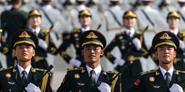 Berita China Bakal Pamer Senjata Baru di Parade Militer September