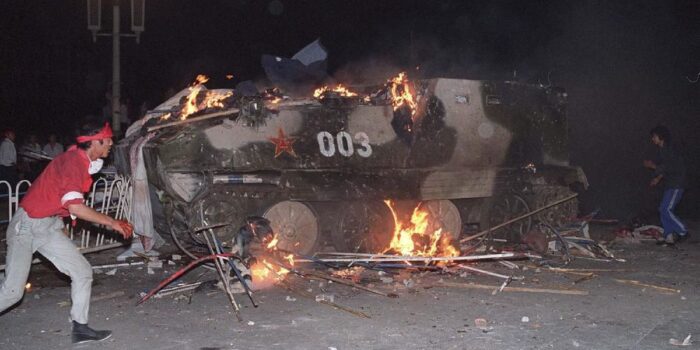 Berita Kisah ‘Manusia Tank’, Perlawanan Warga di Unjuk Rasa Tiananmen China