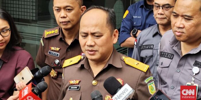 Berita Kejagung Respons Klaim Hotman soal Nadiem Tak Terima Aliran Uang