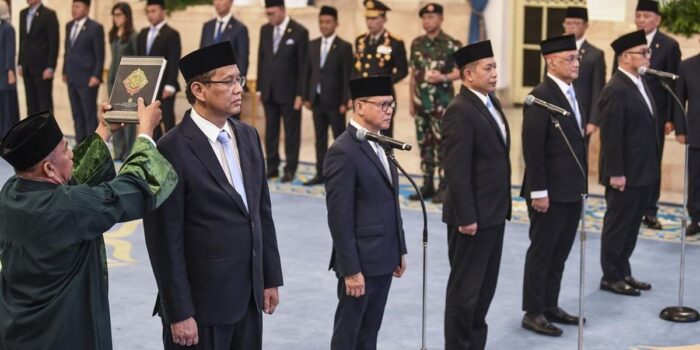 Berita Reshuffle Kabinet Hingga Banjir Besar di Bali