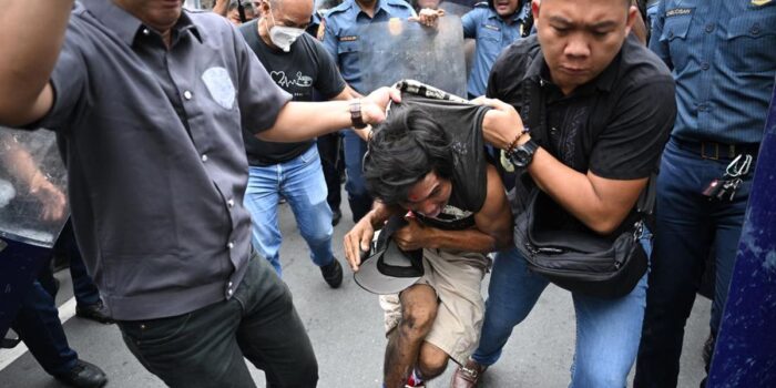 Berita Demo Besar-besaran di Tetangga RI, Polisi Tangkap 216 Orang