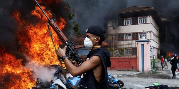 Berita Kemlu Evakuasi WNI di Nepal saat Demonstrasi Membara