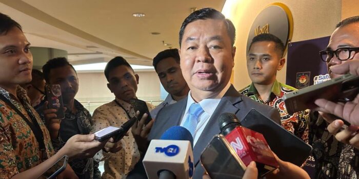 Berita Dirjen Dukcapil Kunjungi Jatim, Pastikan Implementasi Arahan Mendagri