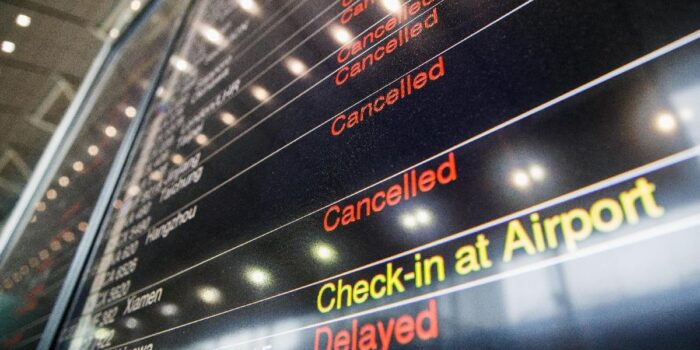 Berita Siaga Topan Super Ragasa, Hong Kong Tutup Bandara 36 Jam