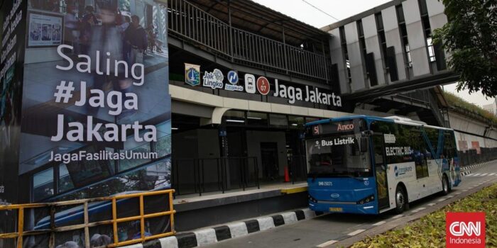 Berita Halte Jaga Jakarta, Saksi Agustus Kelabu Akibat Perusuh Demo