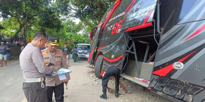 Berita Penyebab Kecelakaan Maut Bus Rombongan Nakes di Bromo Diduga Rem Blong