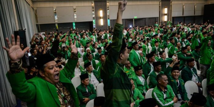Berita Aklamasi Mardiono hingga Penolakan Rommy di Muktamar PPP yang Ricuh