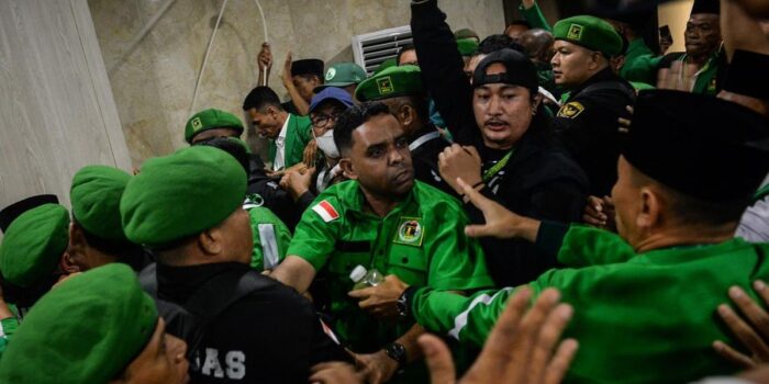 Berita Adu Fisik Warnai Pembukaan Muktamar ke-10 PPP