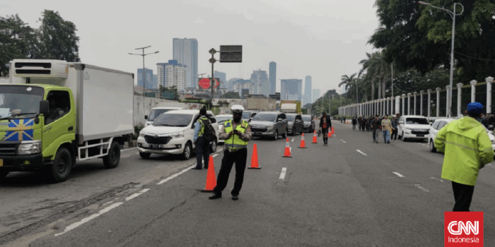 Berita Polisi Alihkan Lalu Lintas Sekitar DPR Imbas Demo Hari Tani