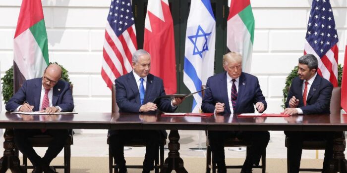 Berita NGO Israel Pasang Foto Prabowo & Sebut Abraham Accords, Apa Itu?