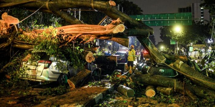 Berita BPBD Tetapkan Status Siaga Cuaca Ekstrem di 38 Daerah Jatim