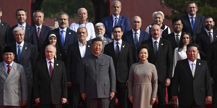 Berita Prabowo Foto Sejajar Xi Jinping, Putin & Kim Jong Un di Baris Terdepan