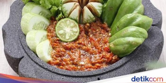Pahami- Resep Sambal Tempong yang Pedasnya Menyengat Bikin Nagih