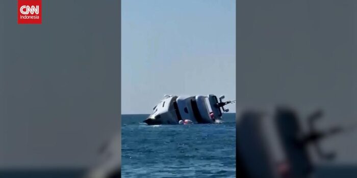 Berita Detik-detik Kapal Pesiar Rp16 M Tenggelam usai 15 Menit Melaut