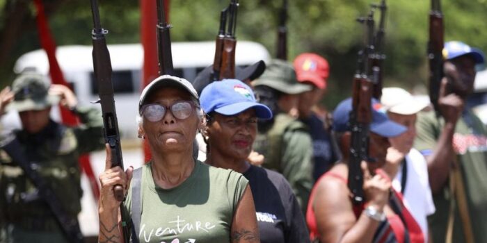 Berita Venezuela Gelar Latihan Militer Kilat Bagi Sipil Usai Diancam Trump