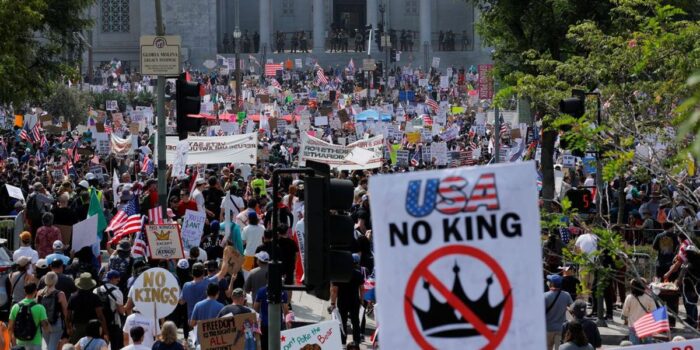 Berita Mengenal Gerakan ‘No Kings’, Demo Besar Anti-Trump di AS Hari Ini