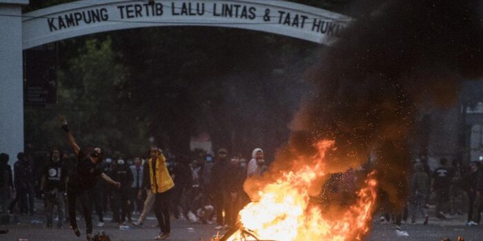 Berita 4 Perusak Mobil Polisi Saat Demo May Day Bandung Divonis 5 Bulan Bui