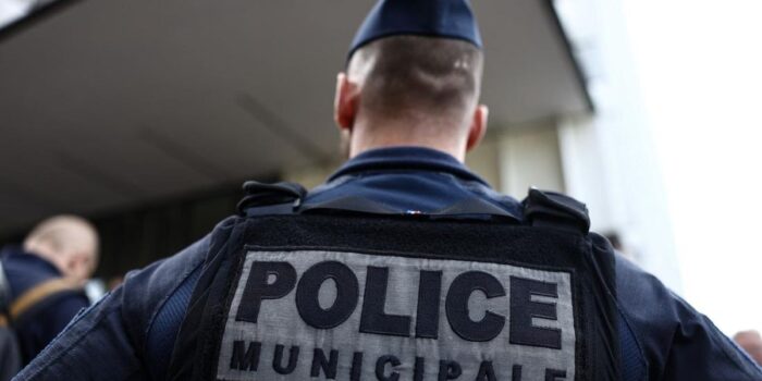 Berita Pria Robek Al Quran di Prancis, Masjid Agung Paris Murka