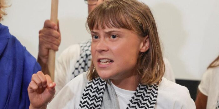 Berita Greta Thunberg Balas Sindir Komentar ‘Nyinyir’ Trump