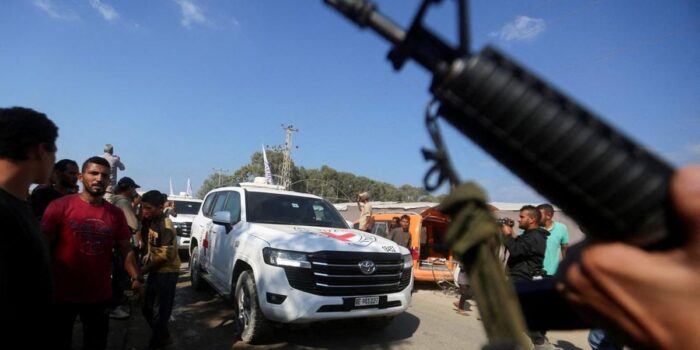 Berita Momen Hamas Bebaskan Semua Tawanan Kembali ke Israel