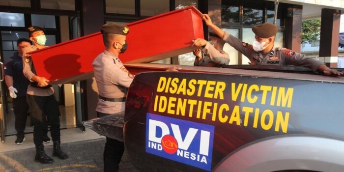 Berita 51 Korban Tewas Ponpes Ambruk Teridentifikasi, Sisa 13 Kantong Jenazah