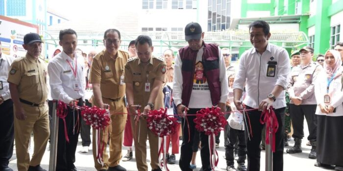 Berita Wamensos Resmi Buka MPLS di Sekolah Rakyat Dasar 2 Surakarta