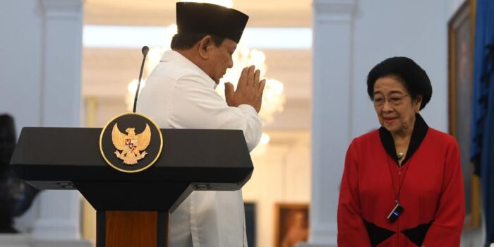 Berita Megawati Kirim Bunga Anggrek Merah Putih saat Prabowo Ultah ke-74