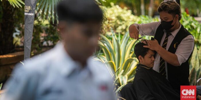 Berita Kepsek Tampar Siswa Merokok Tak Jadi Dinonaktifkan, Berujung Damai