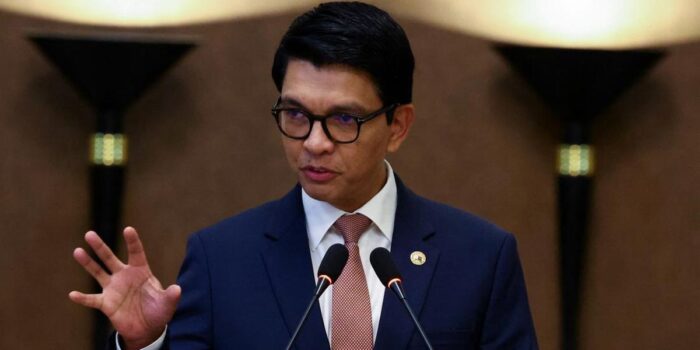 Berita Madagaskar Cabut Kewarganegaraan Presiden Rajoelina yang Dimakzulkan