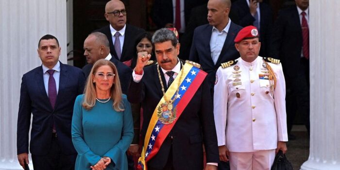 Berita Presiden Venezuela Maduro Mohon ke Trump: No Crazy War, Please! Berita Presiden Venezuela Maduro Mohon ke Trump: No Crazy War, Please!