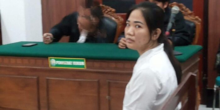 Berita Ngaku Bisa WhatsApp Sama Dewa, Wanita Ini Tipu Bos Dirut Rp6,3 Miliar
