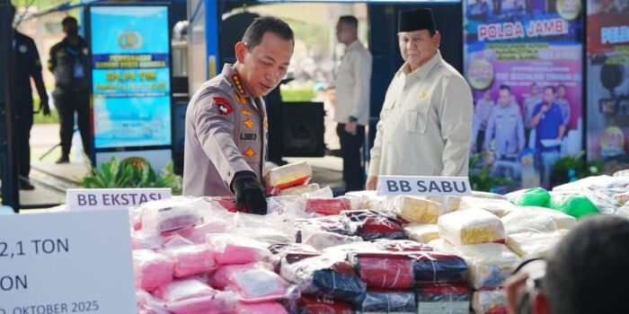 Berita Kapolri Ungkap Berhasil Bebaskan 118 dari 228 Kampung Narkoba Berita Kapolri Ungkap Berhasil Bebaskan 118 dari 228 Kampung Narkoba