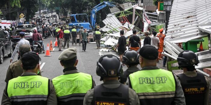 Berita Pramono Larang Pedagang Miliki Lebih dari Satu Kios di Lenteng Agung Berita Pramono Larang Pedagang Miliki Lebih dari Satu Kios di Lenteng Agung