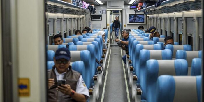 Berita Nestapa Penumpang KA Pandalungan Telat Tiba 10 Jam Imbas Kereta Anjlok Berita Nestapa Penumpang KA Pandalungan Telat Tiba 10 Jam Imbas Kereta Anjlok
