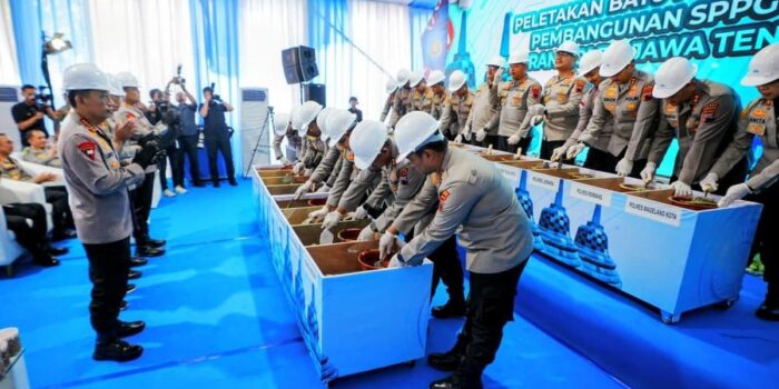 Berita Kapolri Resmikan 32 dan Groundbreaking 27 SPPG di Jateng untuk MBG