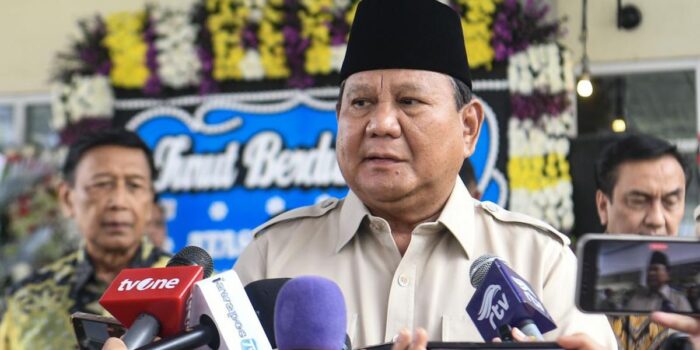 Berita Prabowo Titip Salam Duka Cita bagi Korban Ponpes Sidoarjo Ambruk