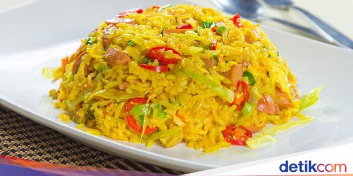 Pahami- Resep Nasi Goreng Sosis Bumbu Kunyit yang Harum Berempah
