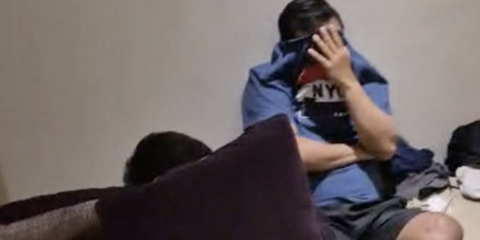 Berita Pesta Seks Gay di Surabaya Booking 2 Kamar Terkoneksi