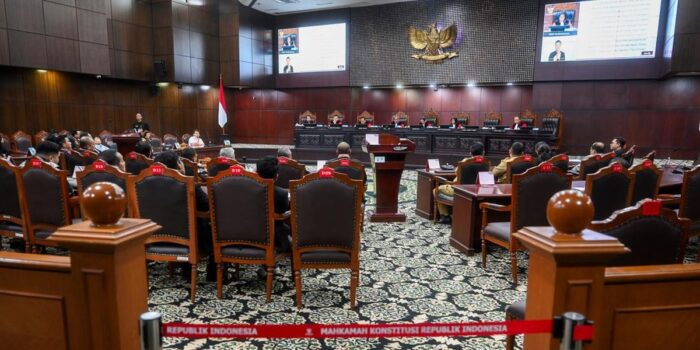 Berita Warga Adat Tak Perlu Izin Berkebun di Hutan