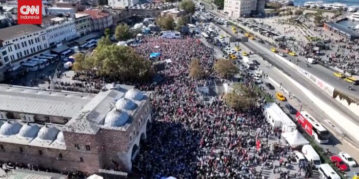Berita Demo Ribuan Warga di Turki usai Aktivis GSF Dideportasi Israel