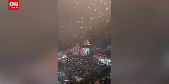 Berita Kala Pesta Drone Kembang Api Jadi Petaka Bak ‘Hujan Meteor’