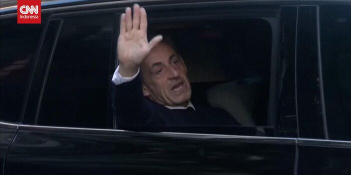 Berita Eks Presiden Prancis Sarkozy Mulai Jalani Penjara Lima Tahun