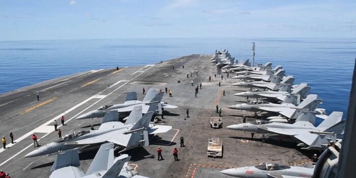 Berita Jet Tempur-Helikopter Militer AS Jatuh di Laut China Selatan Berita Jet Tempur-Helikopter Militer AS Jatuh di Laut China Selatan