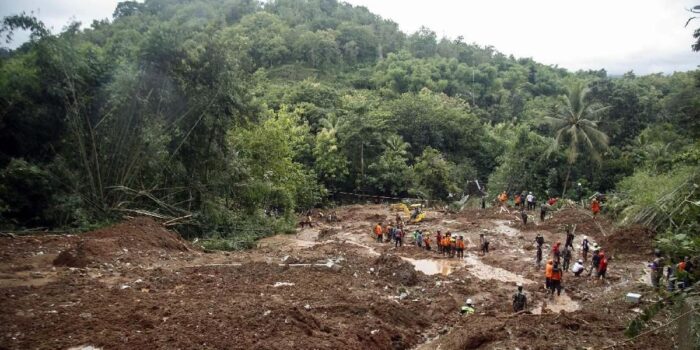 Berita Longsor di Bantul Putus Jalan Wunut-Sompok, Status Tanggap Darurat