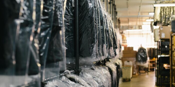 Berita Mesin Uap Tempat Usaha Laundry di Jaktim Meledak, 2 Orang Terluka